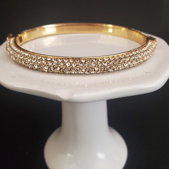 Juicy Couture Gold Tone Crystal Bangle Bracelet Hinged Clasp - Picture 6 of 11